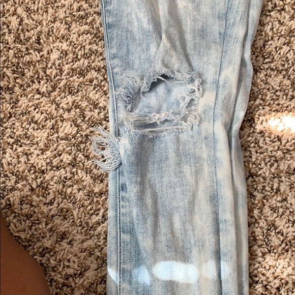 Jeans - Picture 2 of 4